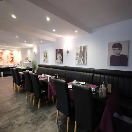 Отель Come In Менден