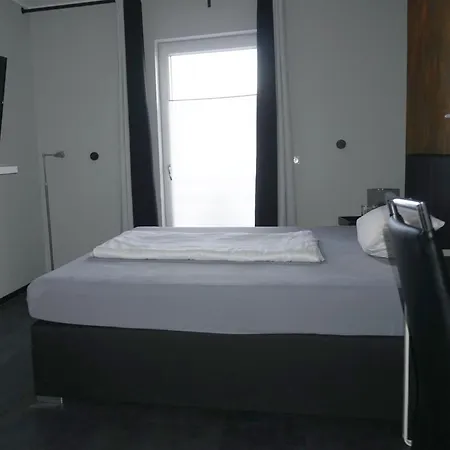 Come In Отель Менден