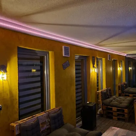 Come In Hotel 3*